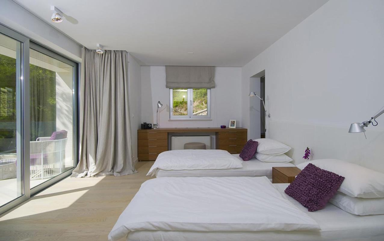 Luxury Seafront Villa My Dream With Private Pool, Jacuzzi And Staff At The Beach On Brac Island - Sumartin Selca  Exterior photo