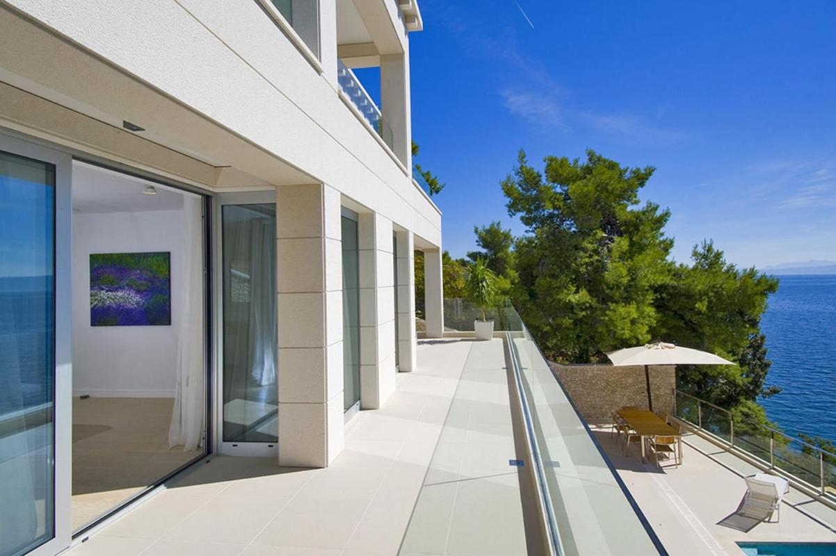 Luxury Seafront Villa My Dream With Private Pool, Jacuzzi And Staff At The Beach On Brac Island - Sumartin Selca  Exterior photo