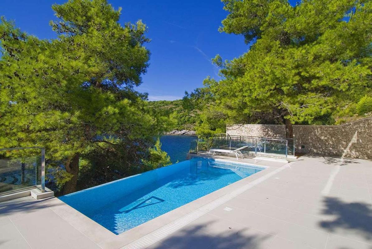 Luxury Seafront Villa My Dream With Private Pool, Jacuzzi And Staff At The Beach On Brac Island - Sumartin Selca  Exterior photo