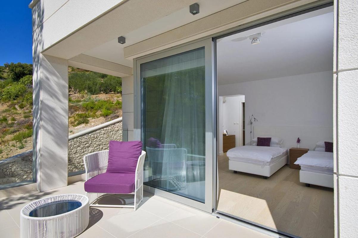 Luxury Seafront Villa My Dream With Private Pool, Jacuzzi And Staff At The Beach On Brac Island - Sumartin Selca  Exterior photo