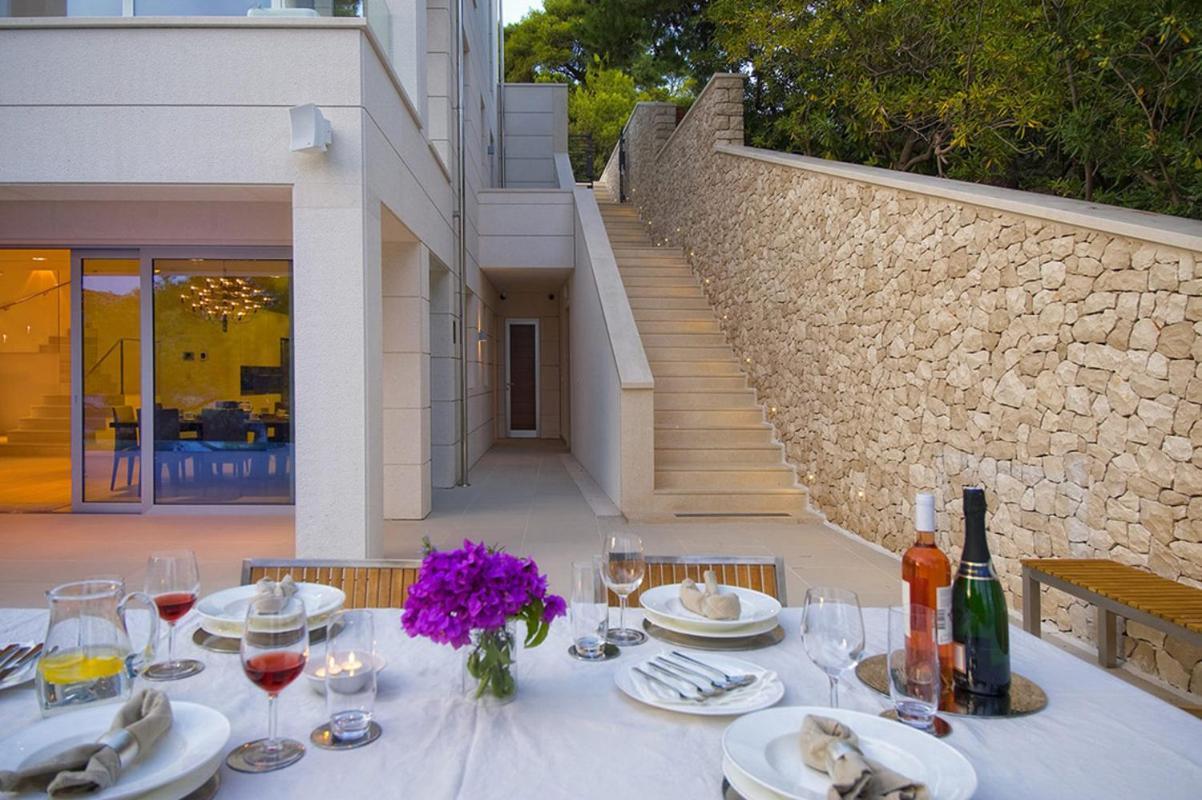 Luxury Seafront Villa My Dream With Private Pool, Jacuzzi And Staff At The Beach On Brac Island - Sumartin Selca  Exterior photo
