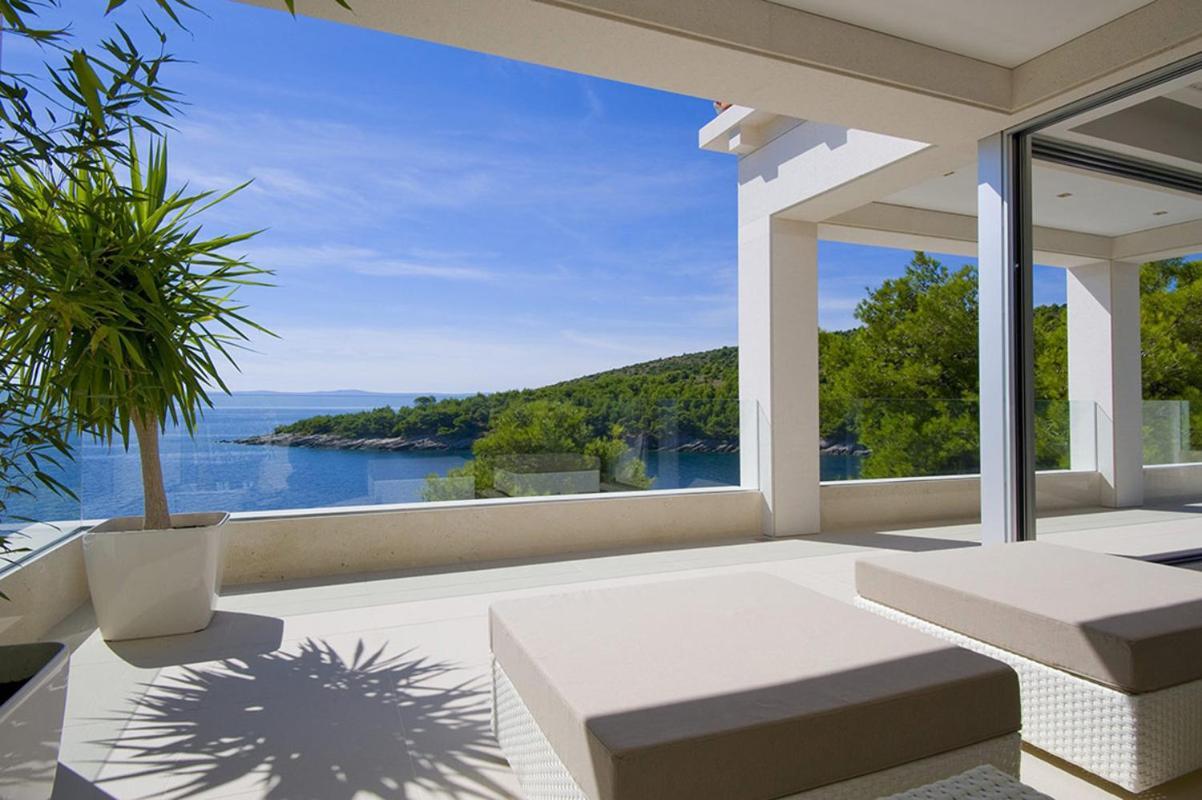 Luxury Seafront Villa My Dream With Private Pool, Jacuzzi And Staff At The Beach On Brac Island - Sumartin Selca  Exterior photo